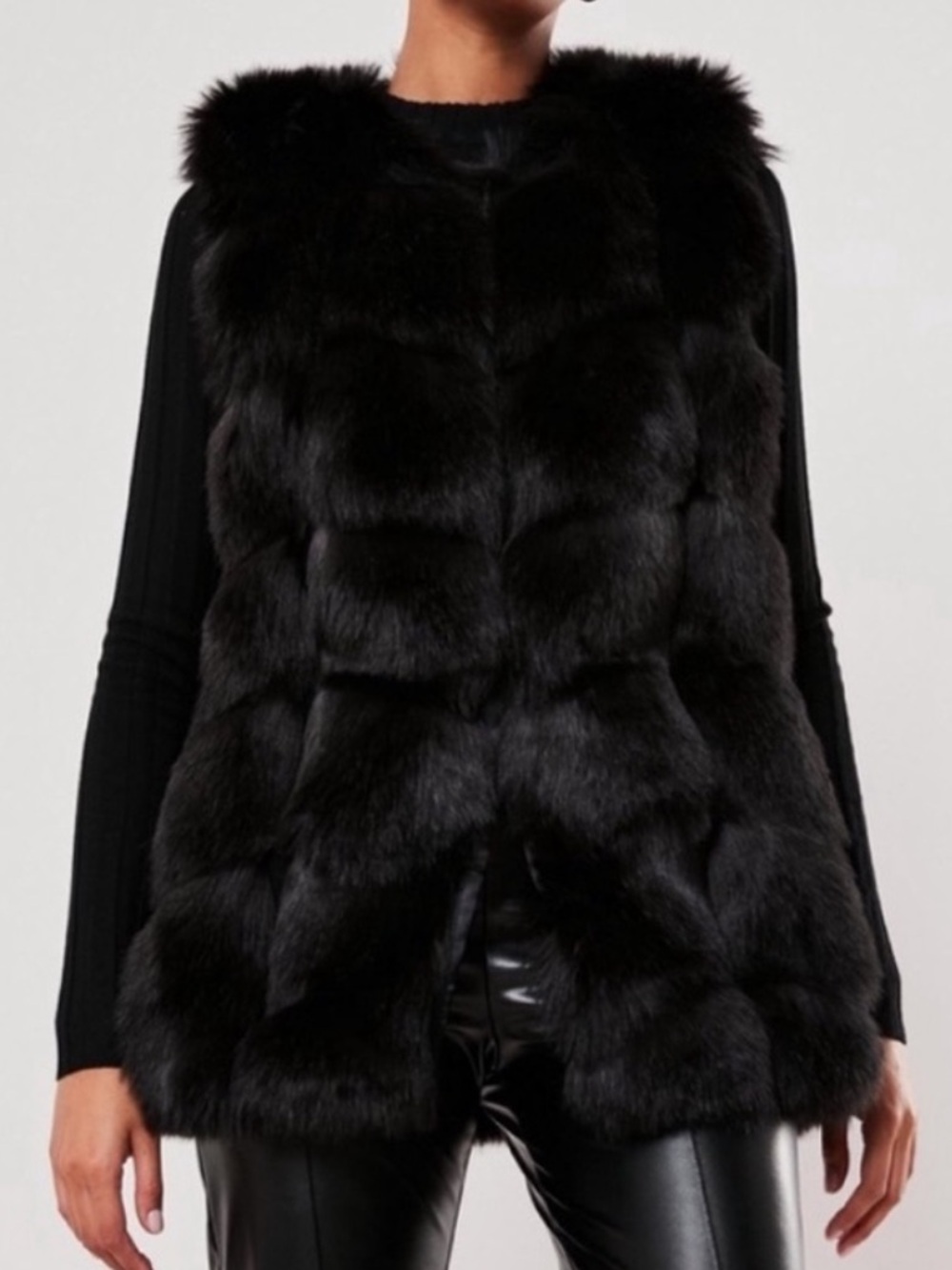 Missguided Faux Fur Bubble Vest - Black